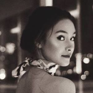 Meet your Posher, Caitlin